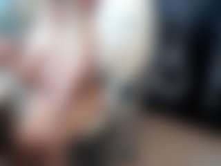 Live cam show with EllyBoobs - Blonde Hair MILF on alttransgirls