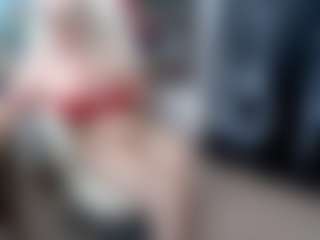 Live cam show with EllyBoobs - Granny MILF on Livezox