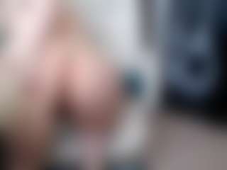 EllyBoobs's Live Sex Cam Show