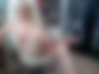 EllyBoobs's Live Sex Cam Show