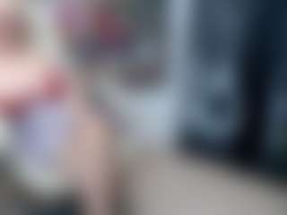 Live cam show with EllyBoobs - Mature MILF on Camsoda