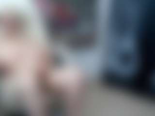 Live cam show with EllyBoobs - Hairy Pussy on Camsoda