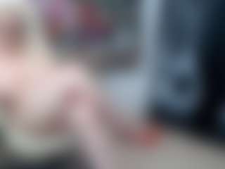 EllyBoobs's Live Sex Cam Show