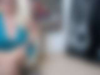 Live cam show with EllyBoobs - Hairy Pussy MILF on Free Soda