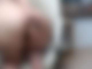 Live cam show with EllyBoobs - Granny Dildo on sexylive.show