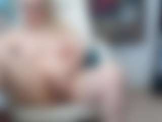 EllyBoobs's Live Sex Cam Show