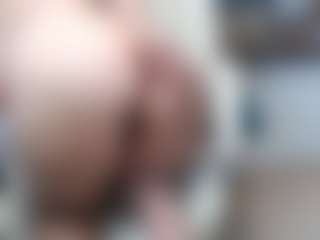 Live cam show with EllyBoobs - Granny Big Ass on CamSodaAdn