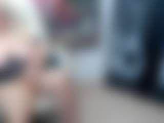 Live cam show with EllyBoobs - Hairy Pussy MILF on Milfs Live