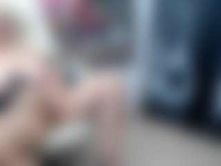 Live cam show with EllyBoobs - Granny Big Tits on Latina Girls