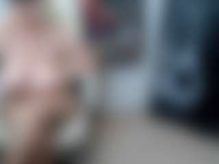 EllyBoobs's Live Sex Cam Show