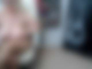 EllyBoobs's Live Sex Cam Show