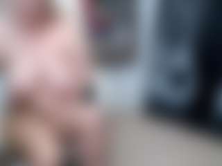 EllyBoobs's Live Sex Cam Show