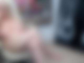 Live cam show with EllyBoobs - Strip Mature on Camsoda