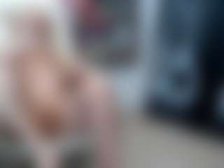 EllyBoobs's Live Sex Cam Show