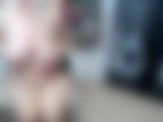 Live cam show with EllyBoobs - Trimmed Granny on Camming Site