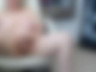 EllyBoobs's Live Sex Cam Show