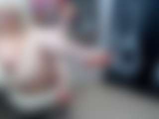 EllyBoobs's Live Sex Cam Show