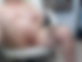 EllyBoobs's Live Sex Cam Show