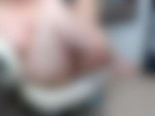 EllyBoobs's Live Sex Cam Show