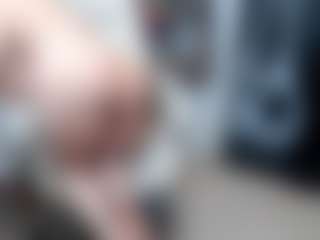 EllyBoobs's Live Sex Cam Show