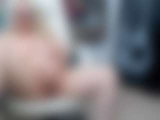 EllyBoobs's Live Sex Cam Show