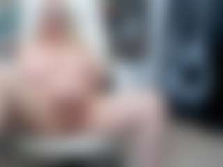 EllyBoobs's Live Sex Cam Show
