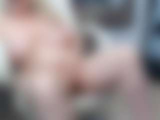 EllyBoobs's Live Sex Cam Show