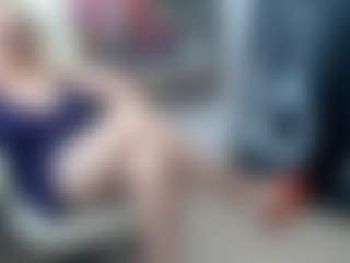 EllyBoobs's Live Sex Cam Show