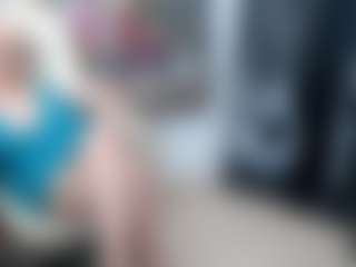 Live cam show with EllyBoobs - Interactivetoy Granny on CSO-WL