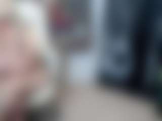 Live-Cam-Show mit EllyBoobs - Blonde Hair MILF auf Camsoda