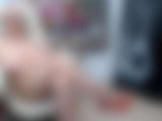 Live cam show with EllyBoobs - Living Room on liverealitysex.com