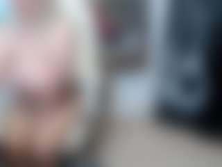 Live cam show with EllyBoobs - Middle Aged on ObeyMaria