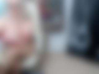 Live cam show with EllyBoobs - Blonde Hair Middle Aged on Uber Horny
