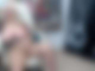 EllyBoobs's Live Sex Cam Show