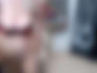 Live cam show with EllyBoobs - Solo on Camsoda