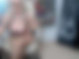 Live cam show with EllyBoobs - Blowjob Mature on Camsoda