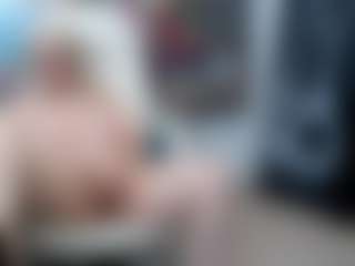Live cam show with EllyBoobs - Blowjob Mature on Camsoda