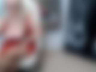 EllyBoobs MILF webcam performer live streaming