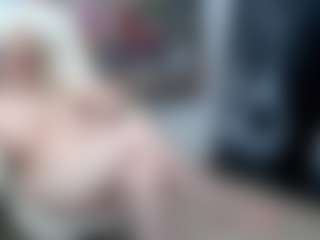 EllyBoobs's Live Sex Cam Show