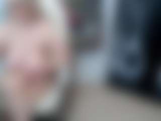 EllyBoobs's Live Sex Cam Show