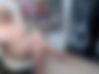 Live cam show with EllyBoobs - Granny on xDating