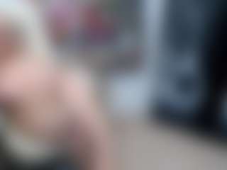EllyBoobs's Live Sex Cam Show
