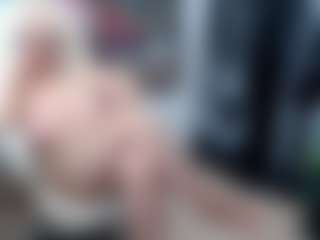 EllyBoobs's Live Sex Cam Show