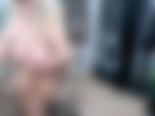 EllyBoobs's Live Sex Cam Show