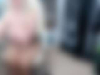EllyBoobs's Live Sex Cam Show