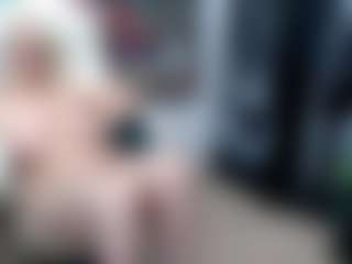 EllyBoobs's Live Sex Cam Show
