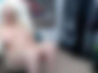 EllyBoobs's Live Sex Cam Show