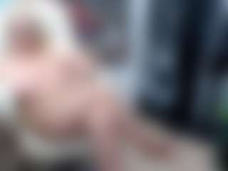 EllyBoobs's Live Sex Cam Show