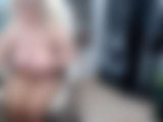 EllyBoobs's Live Sex Cam Show