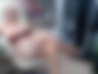 EllyBoobs's Live Sex Cam Show